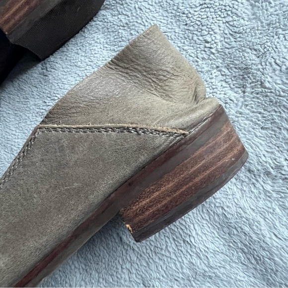 Lucky Brand Cahill Distressed Leather Convertible Loafer Flats Dark Driftwood - Picture 6 of 15